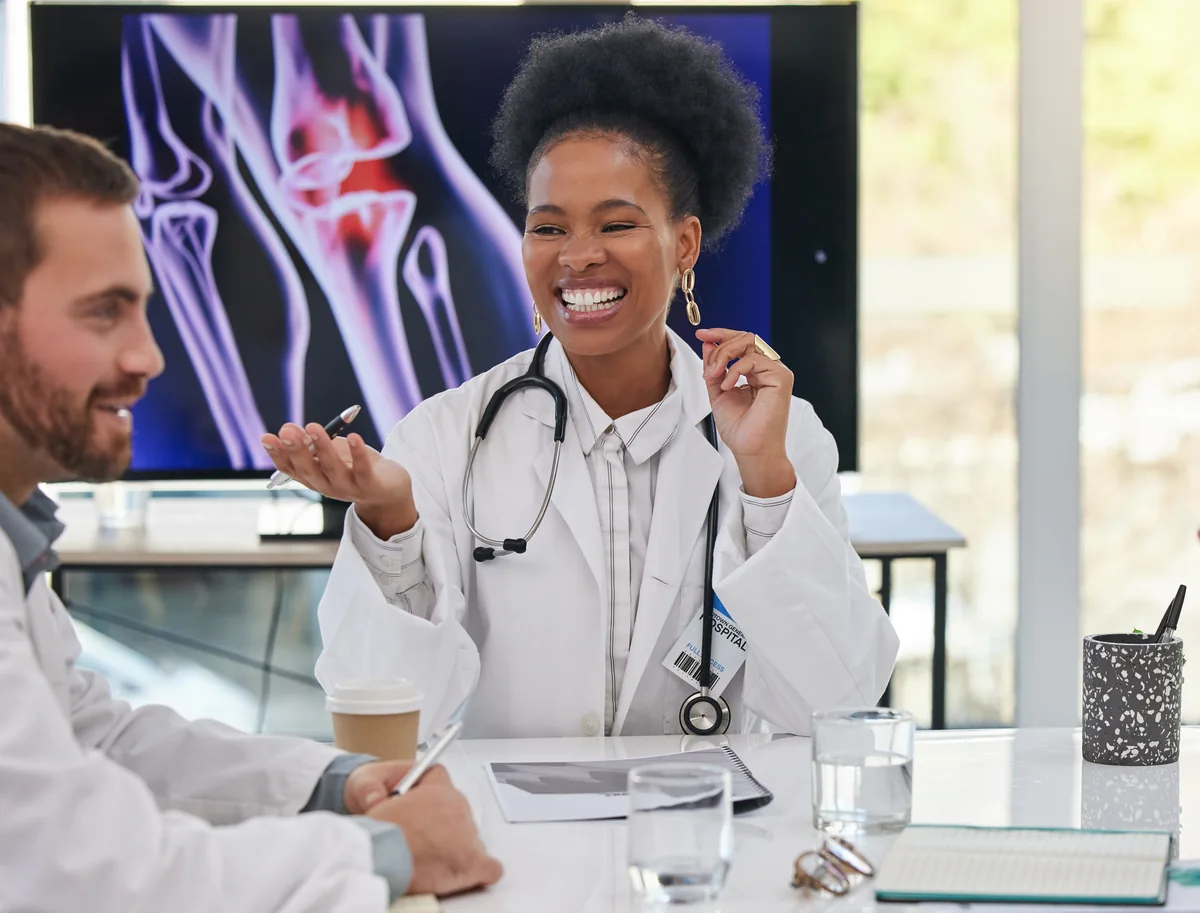 Healthcare colleagues discussing a medical scan